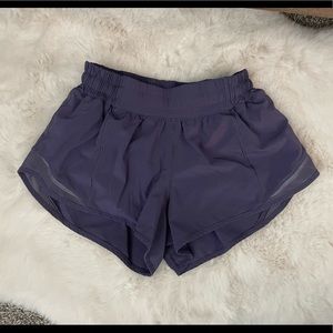 LULULEMON SIZE 4 SHORTS 💜